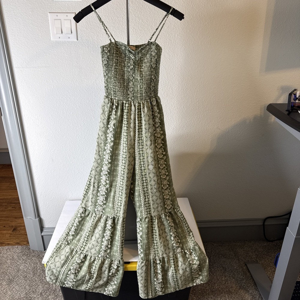 Ivory Love Women's Jumpsuit Green Floral Size Medium Festival Boho